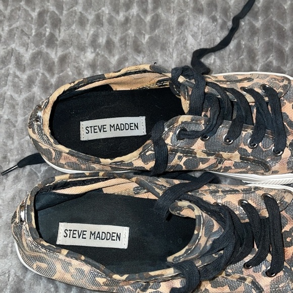 Steve Madden Leopard Print Platform Sneakers. Size 9.5. EMMI. - Picture 8 of 8